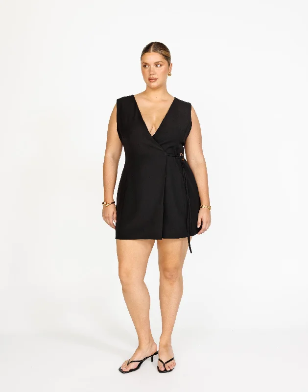 mini dresses-perfect for laid-back weekendsAlayna Mini Dress (Black)