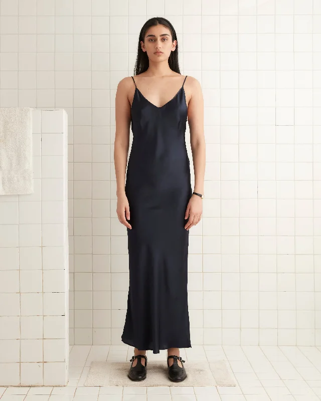 Formal velvet maxi dresses for evening wear-Lizzie Long Slip - Midnight